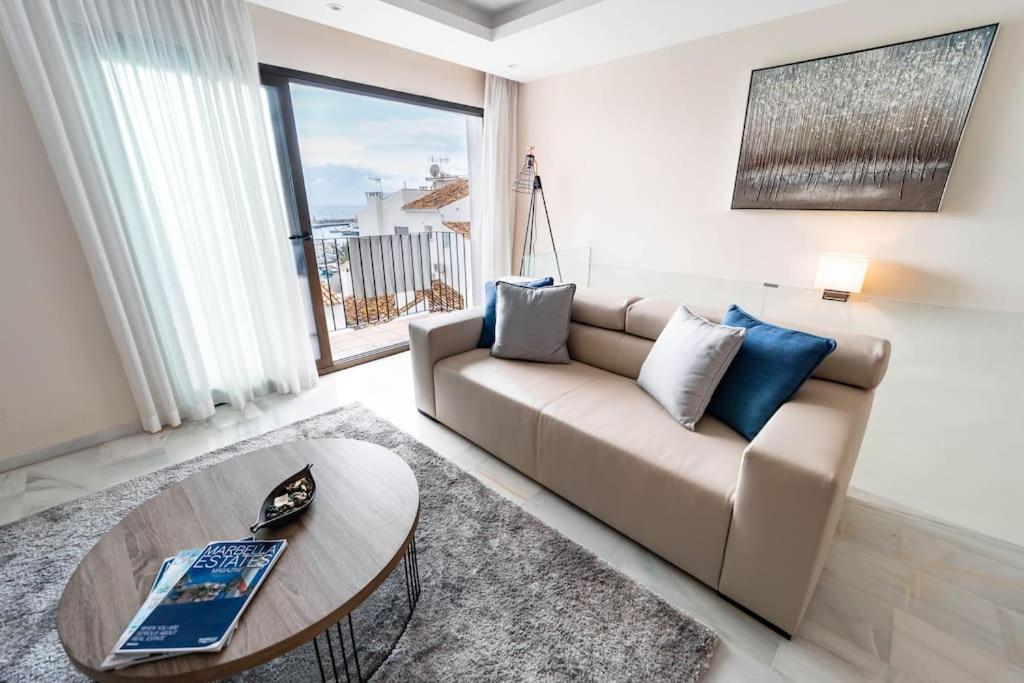 Bright Duplex In Puerto Banus With Marina Views Appartement